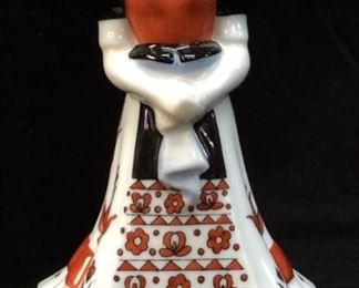HEREND HAND PAINTED WOMAN FIGURINE, 5 1/