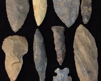 9 NATIVE AMERICAN ARROWHEADS