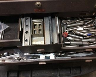 MACHINIST TOOL & DIE & HAND TOOLS ROLLING TOOL CHEST