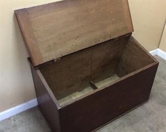 MID CENTURY LINEN CHEST