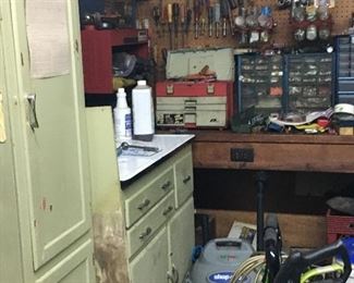ASSORTED HAND TOOLS, PRESSURE WASHER, WET VAC, CABINETS