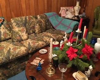 SOFA COUCH COFFEE TABLE, END TABLE, TABLE LAMPS