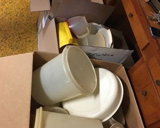 TUPPERWARE AND ASSORTED CONTAINERS