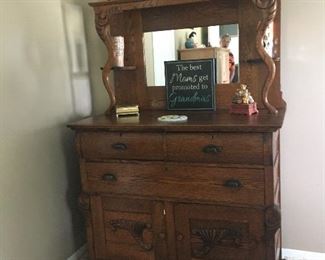 VINTAGE OAK DRESSER WITH MIRROR