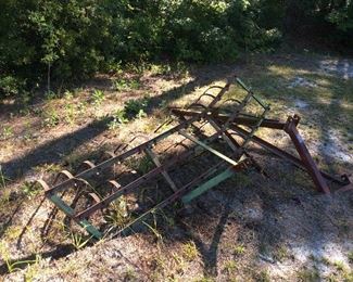 TRACTOR RAKE ATTACHMENT