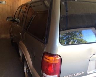 FORD EXPLORER EDDIE BAUER EDITION w 97,943 MILES  IN GOOD RUNNING CONDITION,                 