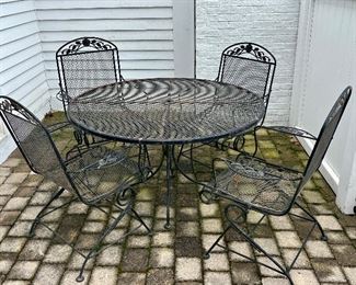 Wrought Iron Table with 4 Armchairs