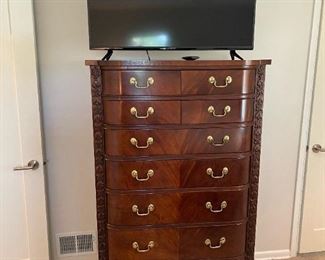 HICKORY & WHITE 9 Drawer Tallboy Dresser and Queen Size Sleigh Bed