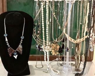 High End Jewelry, Sampling