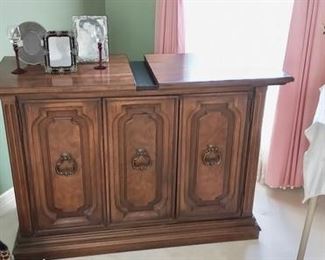 Drexel Buffet/Server