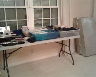 MEN'S CLOTHING ITEMS