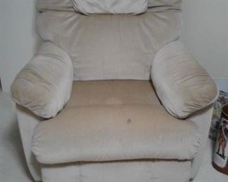 UPOLSTERED CREAM COLORED RECLINER
