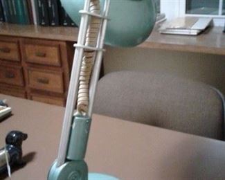 MID CENTURY MODERN DESK LAMP