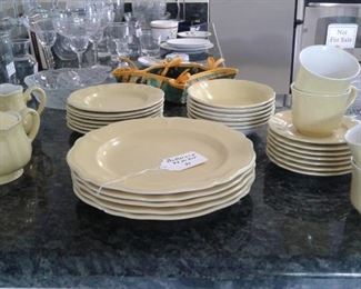 VINTAGE BUTTERCUP DISHES