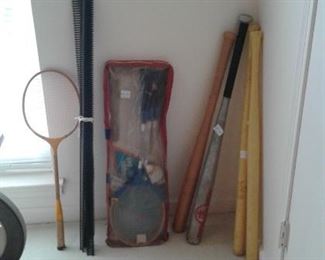 BATS AND BADMITTON SET
