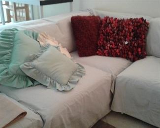 DECORATIVE THROW PILLOWS