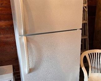 Excellent condition refrigerator