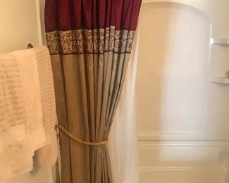 Bath tub  fancy curtain