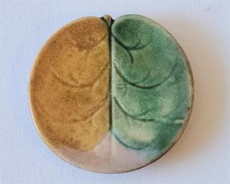 Etruscan Majolica lily leaf butter pat