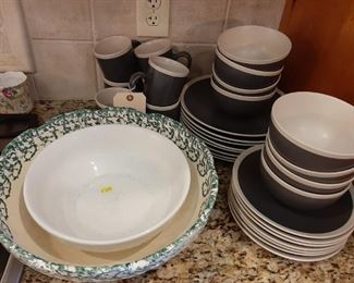Dark Gray & Beige Stoneware Dishes, Large Bowls