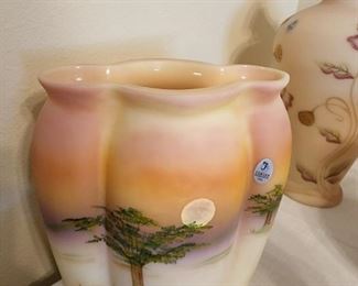 Limited Edition Fenton Burmese