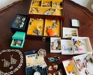 Vintage costume jewelry some silver tons of laurel Burch jewelry !