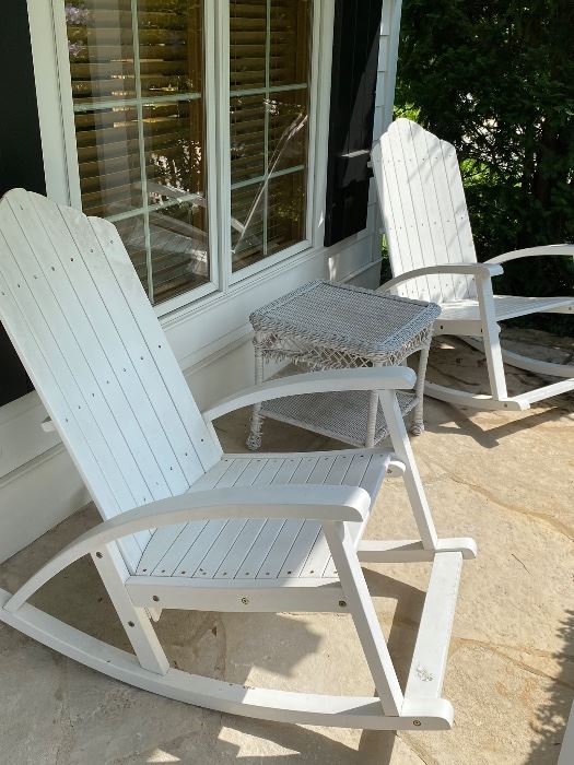 Fleur de Lis Estate Sales in Ladue, MO starts on 9/17/2022