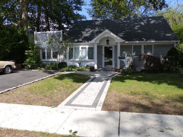 Gold Coast Wantagh Tag Sale starts on 10/15/2022