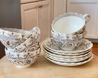 Copeland Spode Florence Pattern - 5 Tea Cups & 6 Plates.