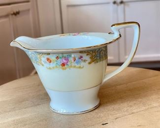 Noritake - Creamer & Sugar Set. Photo 1 of 4.