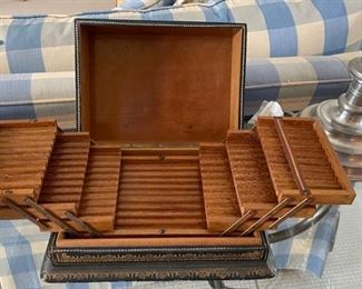 Antique leather bound cigarette box, cigarette dispenser, holds 60 plus cigarettes. Photo 3 of 3.
