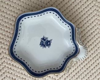 Mottahedeh Scallop Dish.