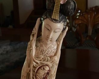 Pair of Carved Bone Asian Figurines. Photo 3 of 4.