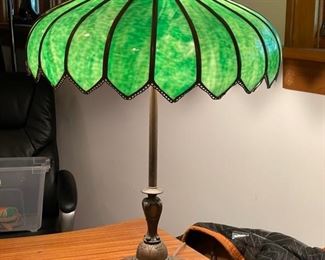 Vintage Victorian Green Leaded Glass & Brass Table Lamp. Measures 20.5" W x 20.5" D x 32.5" H.