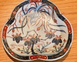 Pair of Japanese Cloverleaf Imari Plates. Each measures 9.5" D. Photo 2 of 3.