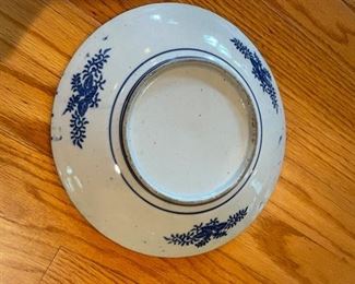 Antique Japanese Imari Plate. Measures 9" D. Photo 2 of 2.