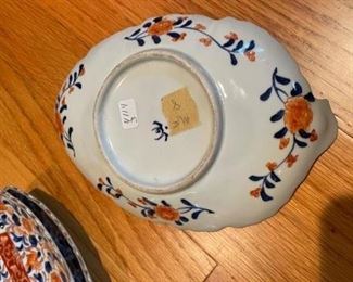 et of 3 Antique Imari Leaf Plates. Photo 2 of 2.