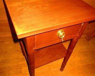 Antique American  sheraton one drawer stand, circa 1830