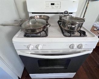 Stove and pots and pans 