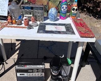 Various Knick-knacks, vintage radios and odd’s and ends 
