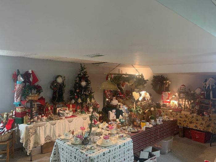 Vans Estate Sales St. Charles in Saint Charles, MO starts on 10/21/2022