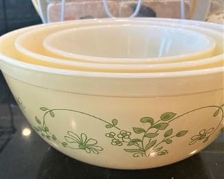 Vintage Pyrex -  "Shenandoah" (pale yellow with green flowers)

