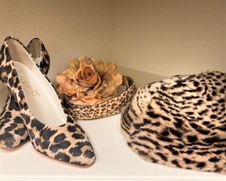 Leopard shoes, belt & hat