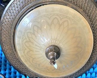 Coordinating ceiling mount