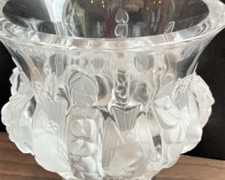 Lalique vase - Designed in 1948 by Marc Lalique, this vase is decorated with carved birds in satin crystal. 