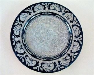Antique Dedham 12" rabbit plate