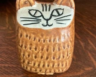 Lisa Larson small cat