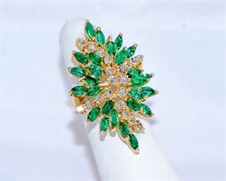 Emeralds / Diamonds cluster 14k ring