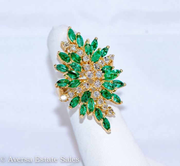 Emeralds / Diamonds cluster 14k ring