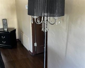 Staging, Black Glitz Lamp in Ray room